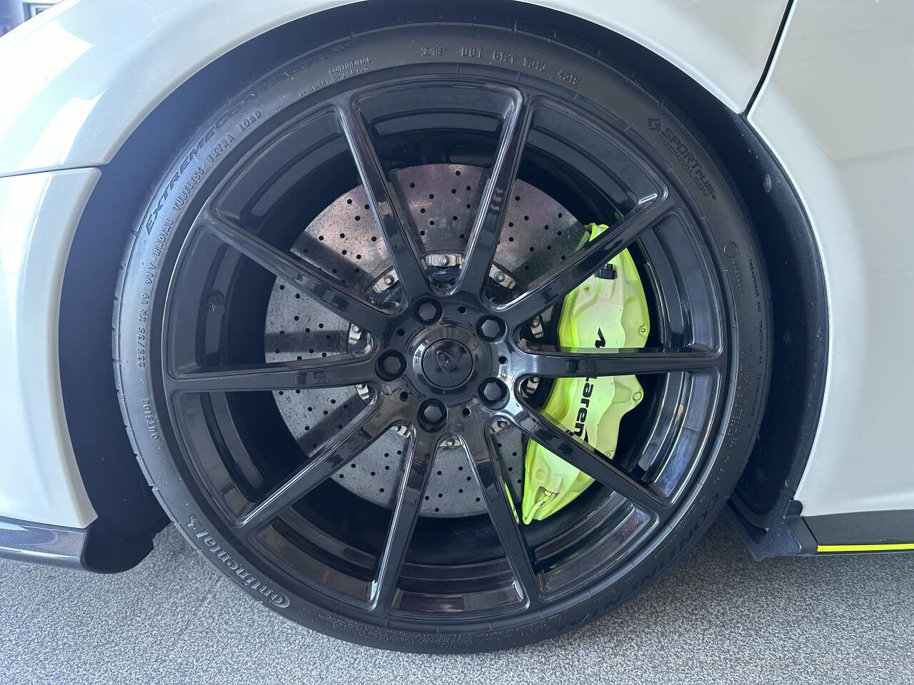 Used 2015 McLaren 650S Spider image 33