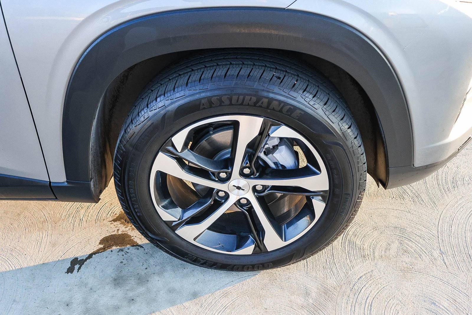 Used 2025 Chevrolet Trax RS image 15