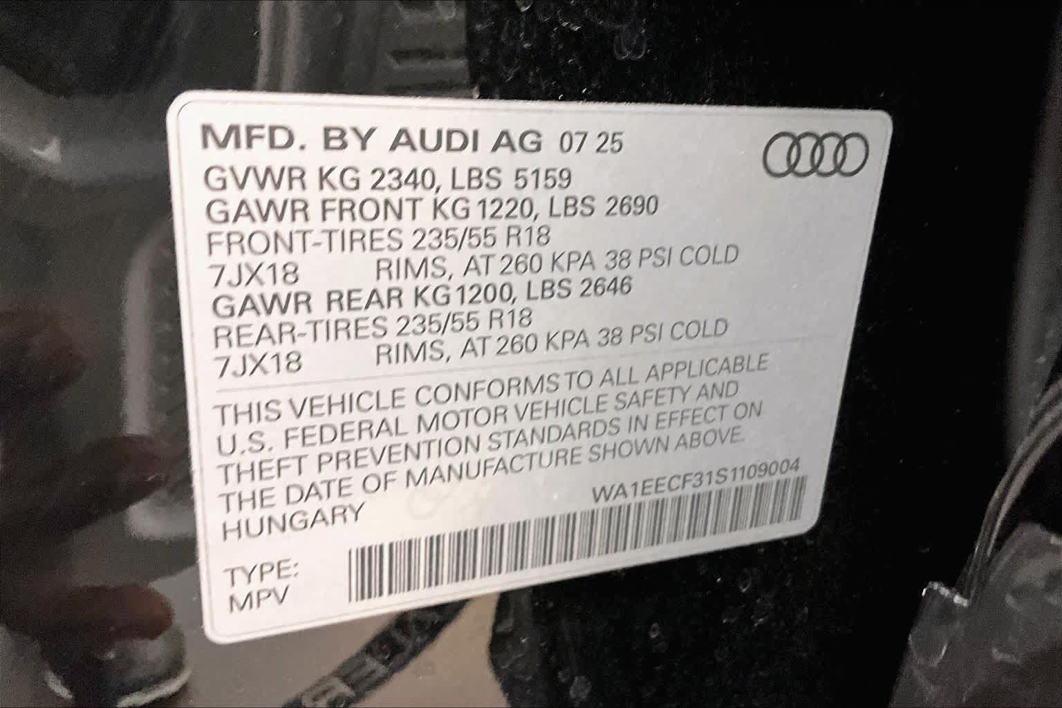 Certified 2025 Audi Q3 2.0T Premium Plus w/ Premium Plus Package AWD/4WD image 34