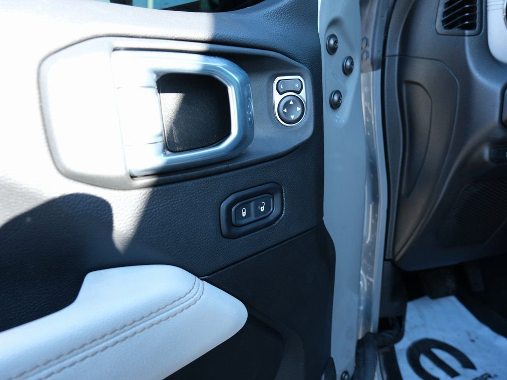 Used 2022 Jeep Gladiator Overland image 25