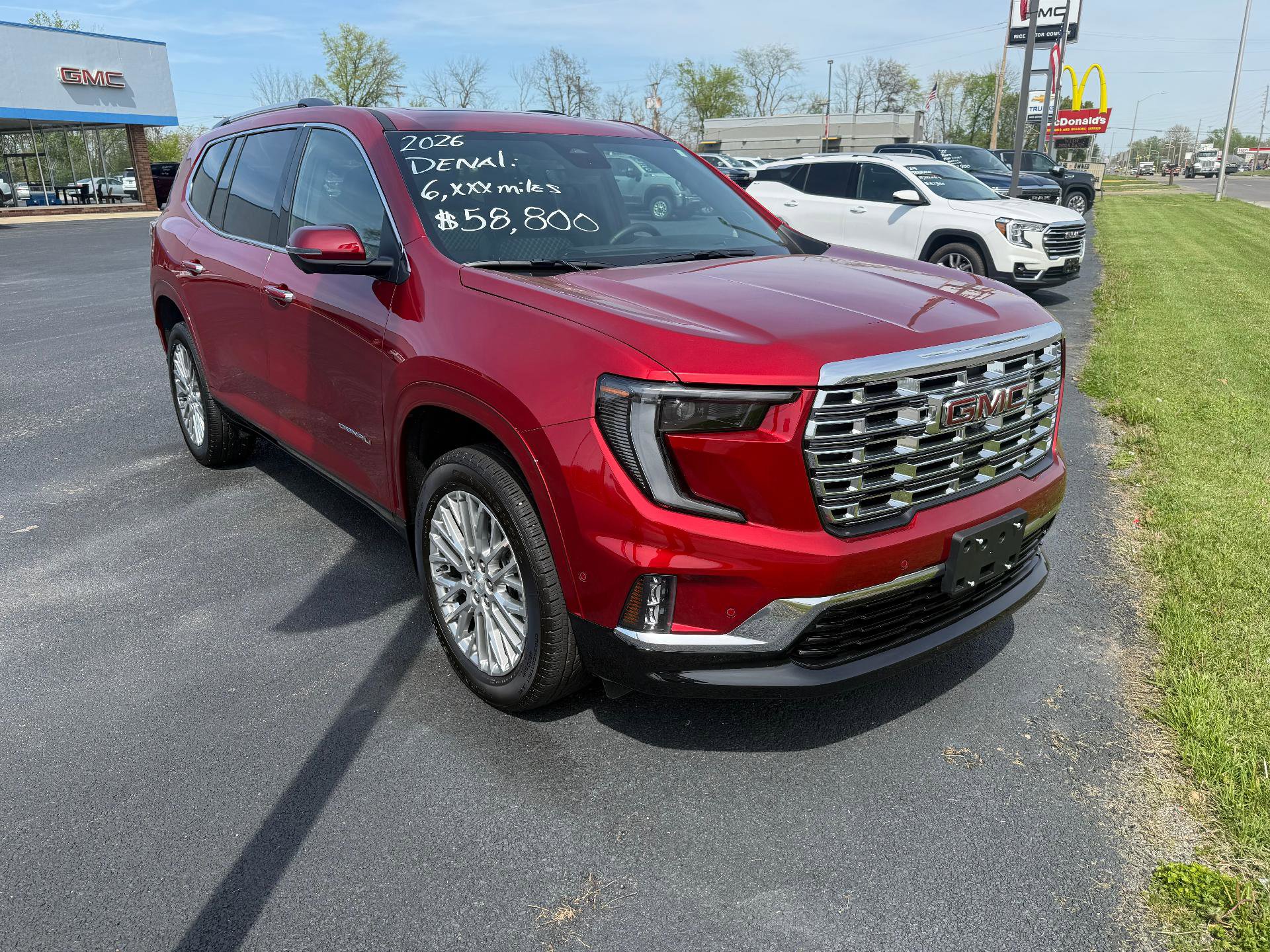 Used 2026 GMC Acadia Denali w/ Super Cruise Package image 6
