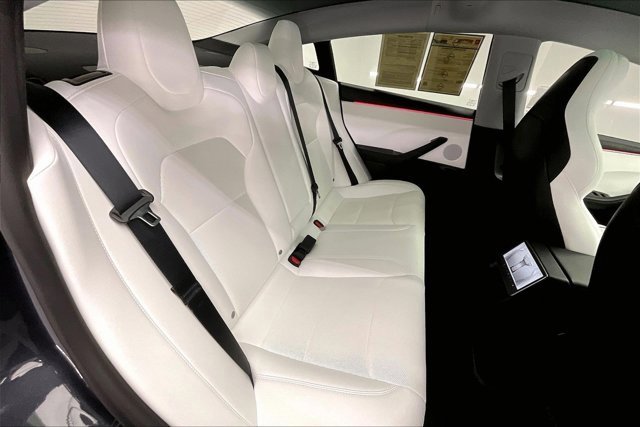 Used 2025 Tesla Model 3 Performance image 19