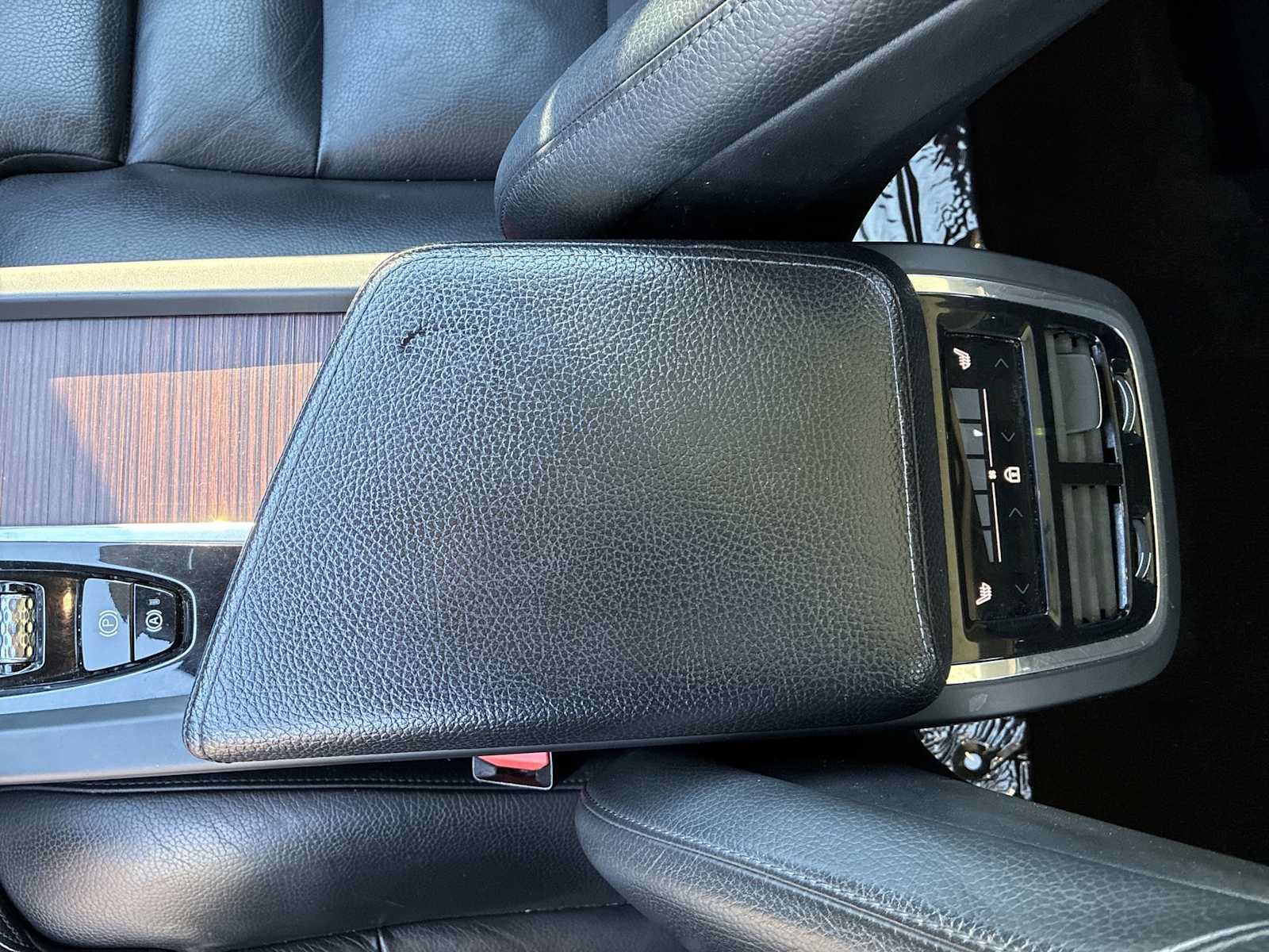 Used 2019 Volvo XC60 T6 Inscription w/ Protection Package Premier AWD/4WD image 22