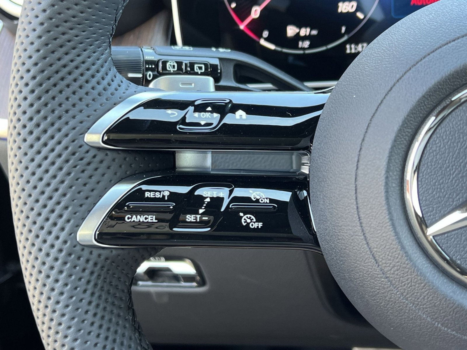 New 2026 Mercedes-Benz GLC 300 4MATIC image 30