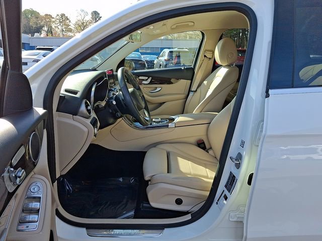 Used 2019 Mercedes-Benz GLC 300 image 17