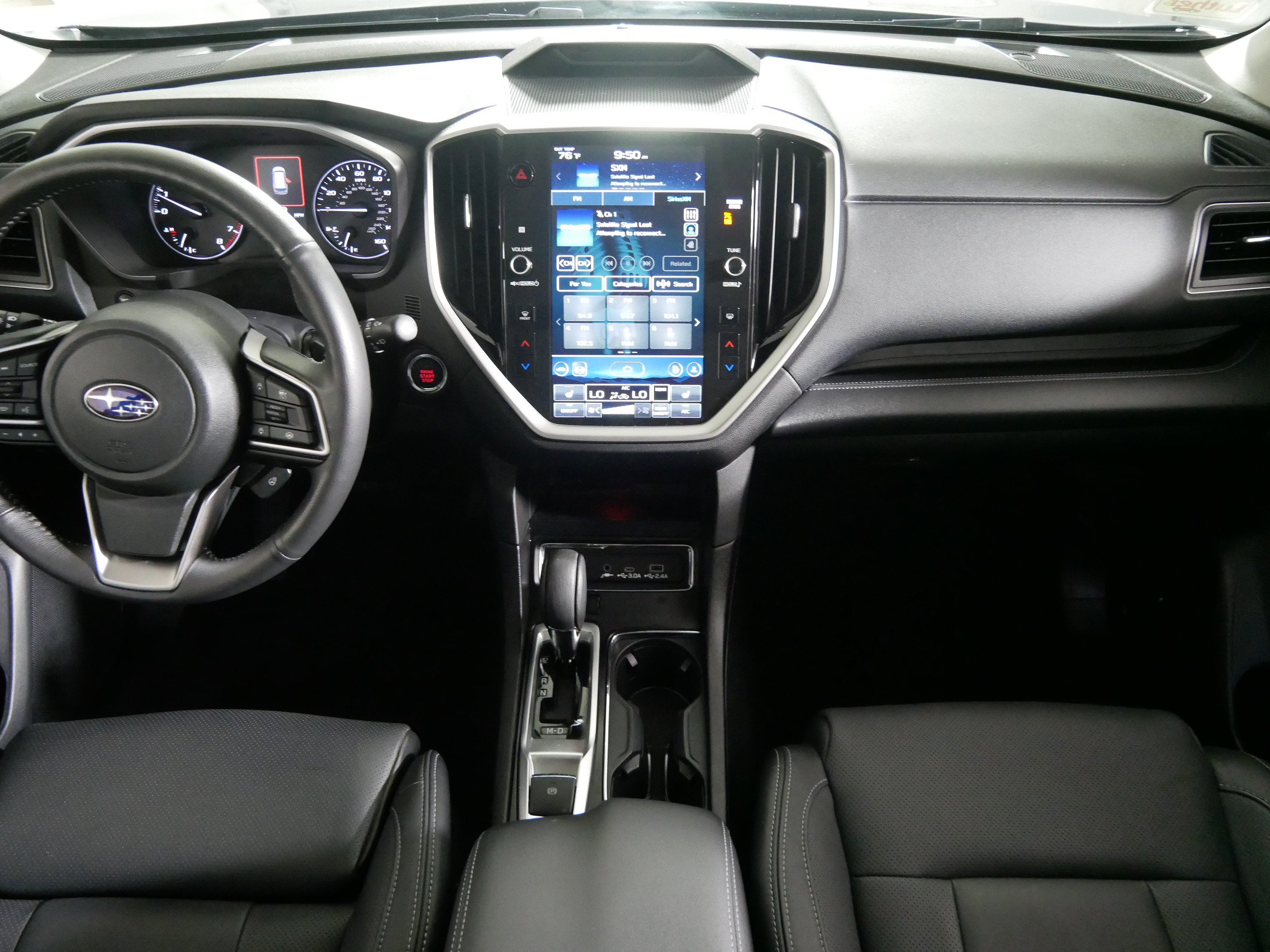 Used 2023 Subaru Ascent Limited w/ Technology Package AWD/4WD image 10