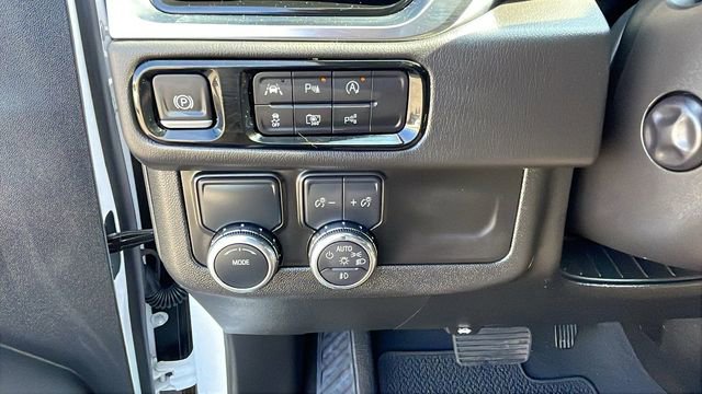 Used 2025 GMC Yukon XL Denali image 26