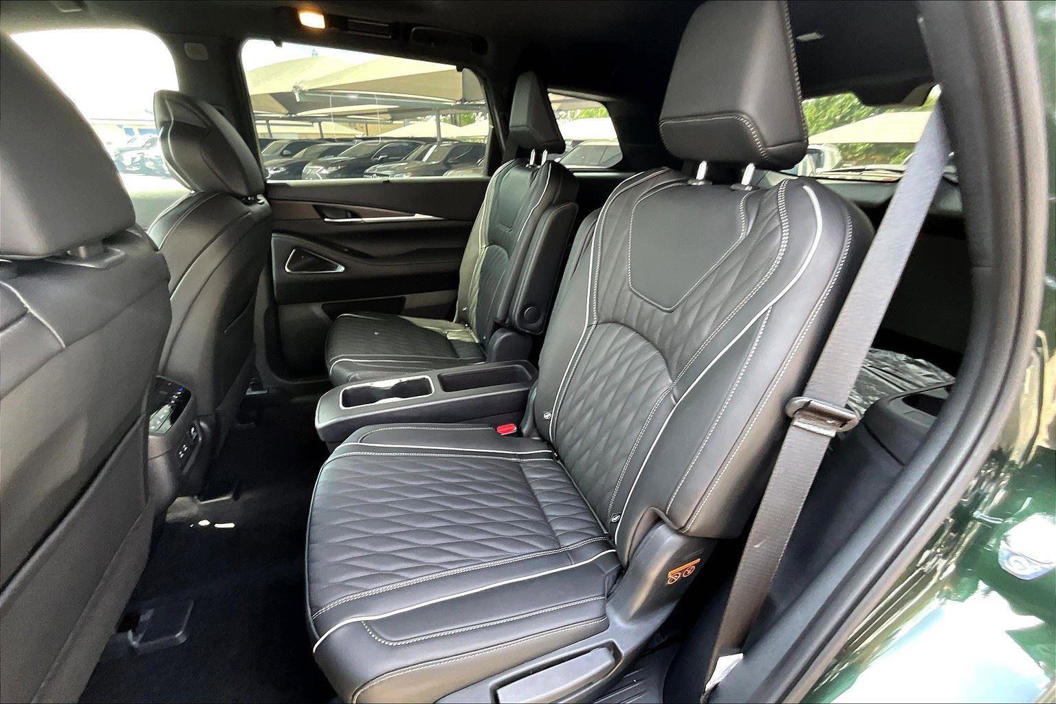 New 2026 INFINITI QX60 Autograph image 15