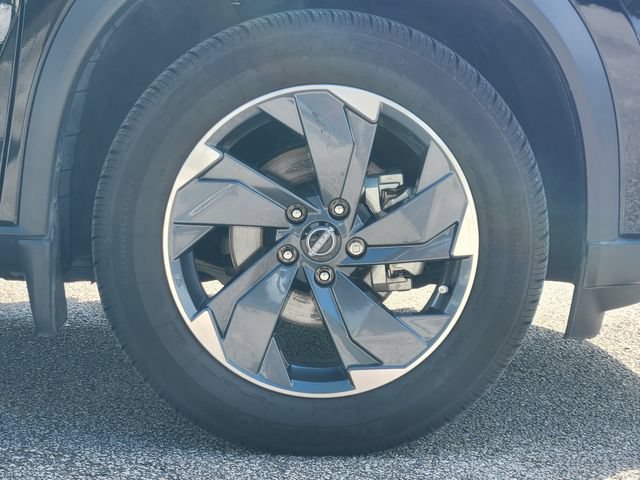 Used 2024 Nissan Rogue SV FWD image 10