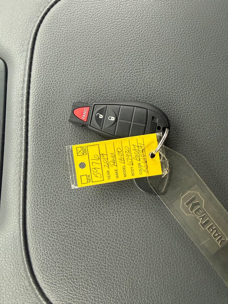 Used 2019 RAM 1500 Classic SLT image 28