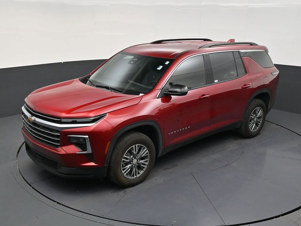 Used 2025 Chevrolet Traverse LT FWD image 12