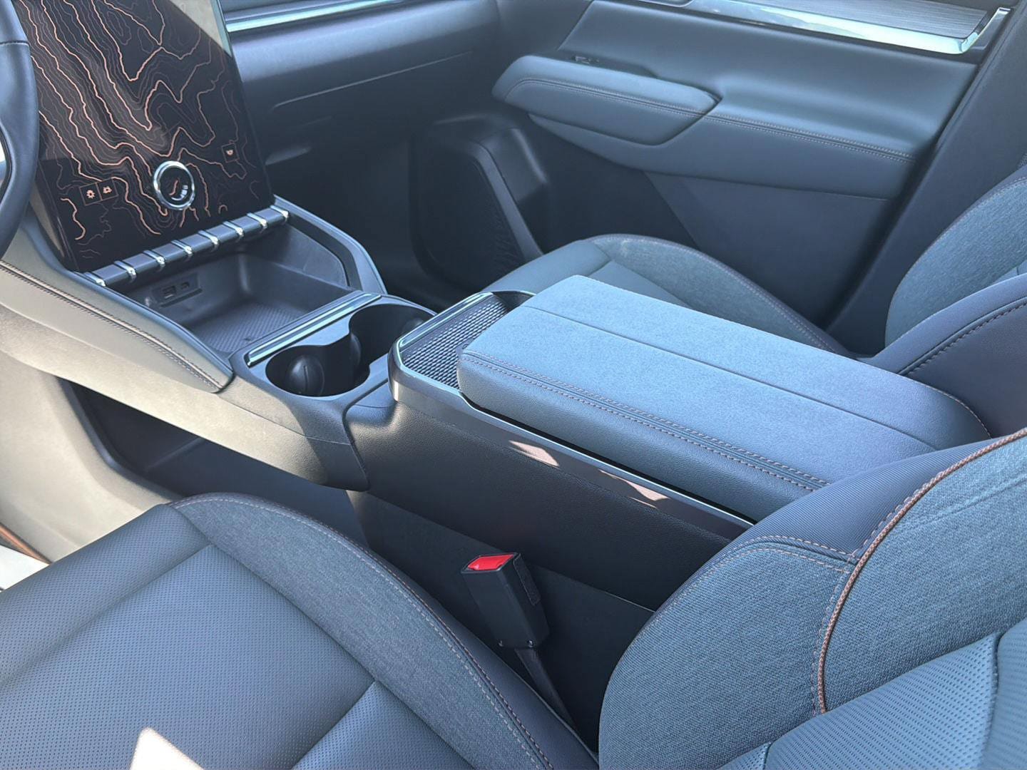 Used 2026 GMC Terrain AT4 w/ Technology Package II AWD/4WD image 24