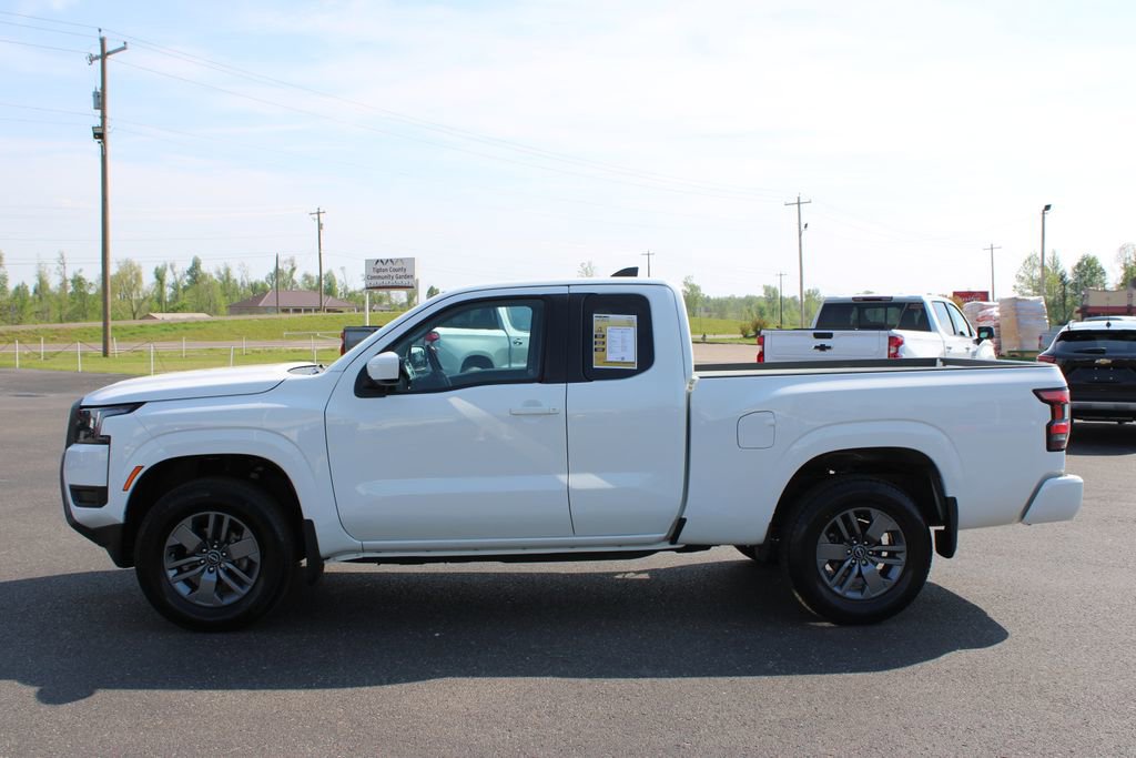 Used 2025 Nissan Frontier SV image 6