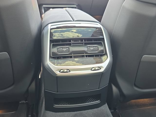 New 2026 BMW 750e xDrive AWD/4WD image 33