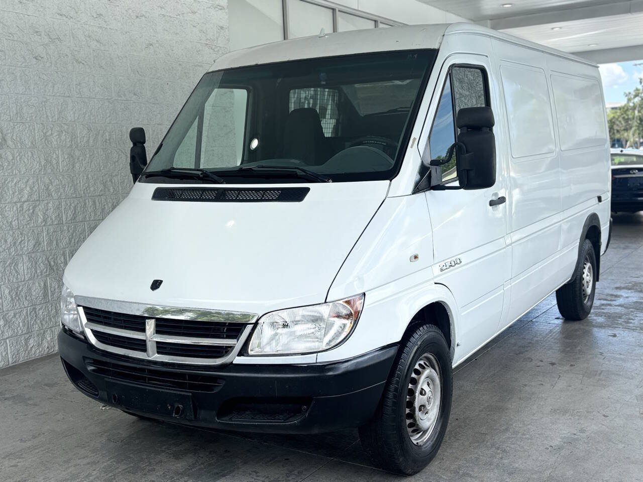 Used 2006 Dodge Sprinter 2500 w/ Window Group II RWD image 2