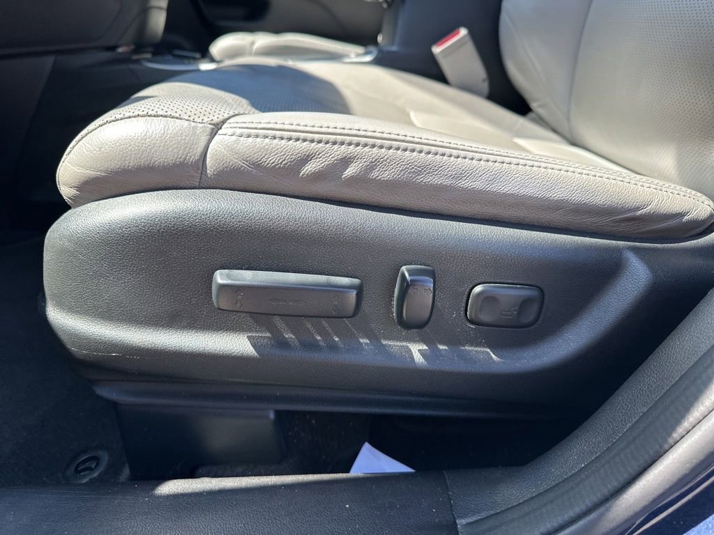 Used 2016 Honda CR-V Touring image 19