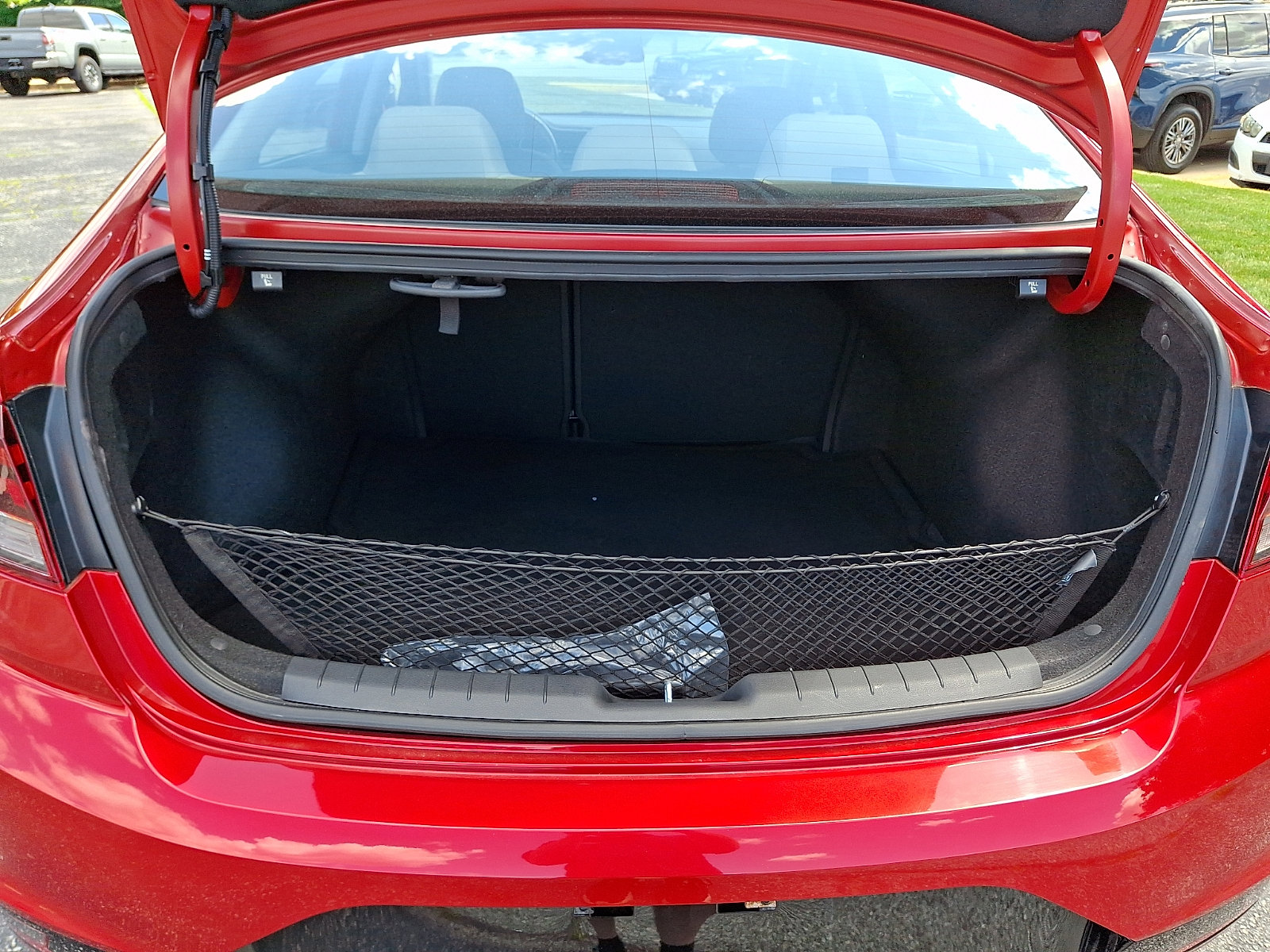 Used 2020 Hyundai Elantra Value Edition w/ Cargo Package (C1) FWD image 30