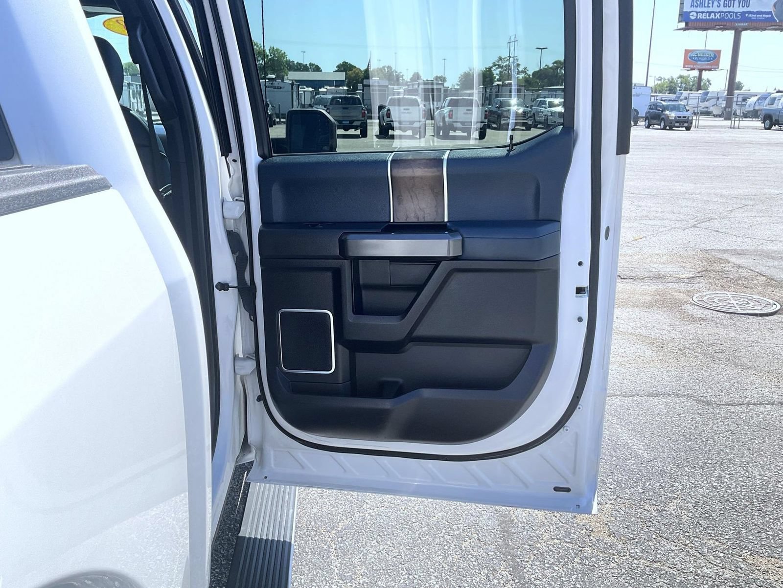 Used 2018 Ford F150 Limited w/ Trailer Tow Package AWD/4WD image 17