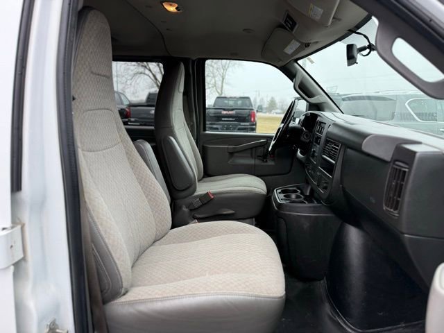 Used 2019 Chevrolet Express 3500 LS image 9