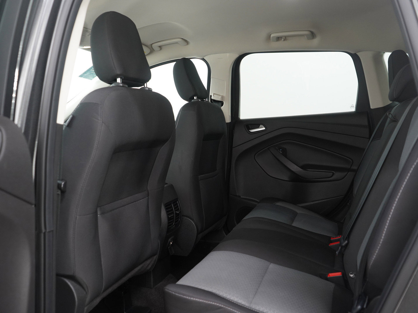 Used 2018 Ford Escape SE image 19