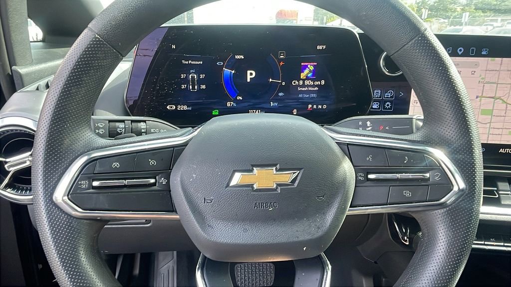 Used 2025 Chevrolet Equinox EV LT FWD image 21