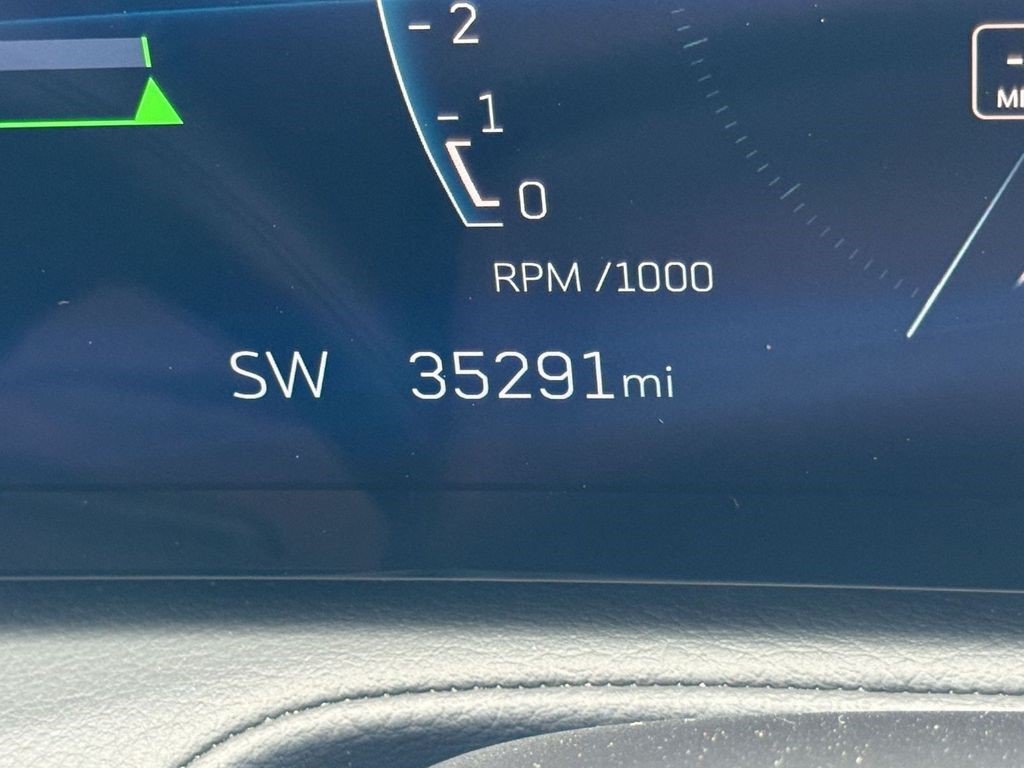 Certified 2025 Cadillac XT4 Premium Luxury FWD image 30