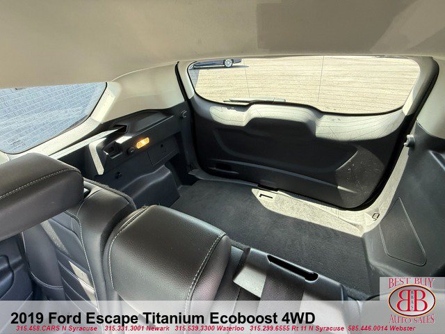 Used 2019 Ford Escape Titanium AWD/4WD image 13