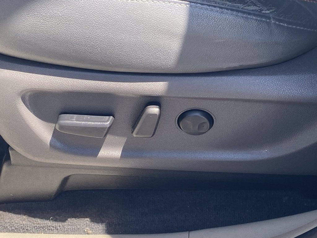 Used 2017 Kia Sedona LX w/ LX Essentials Premium Package FWD image 19