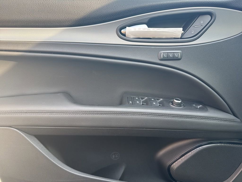 New 2026 Alfa Romeo Stelvio Sprint image 12