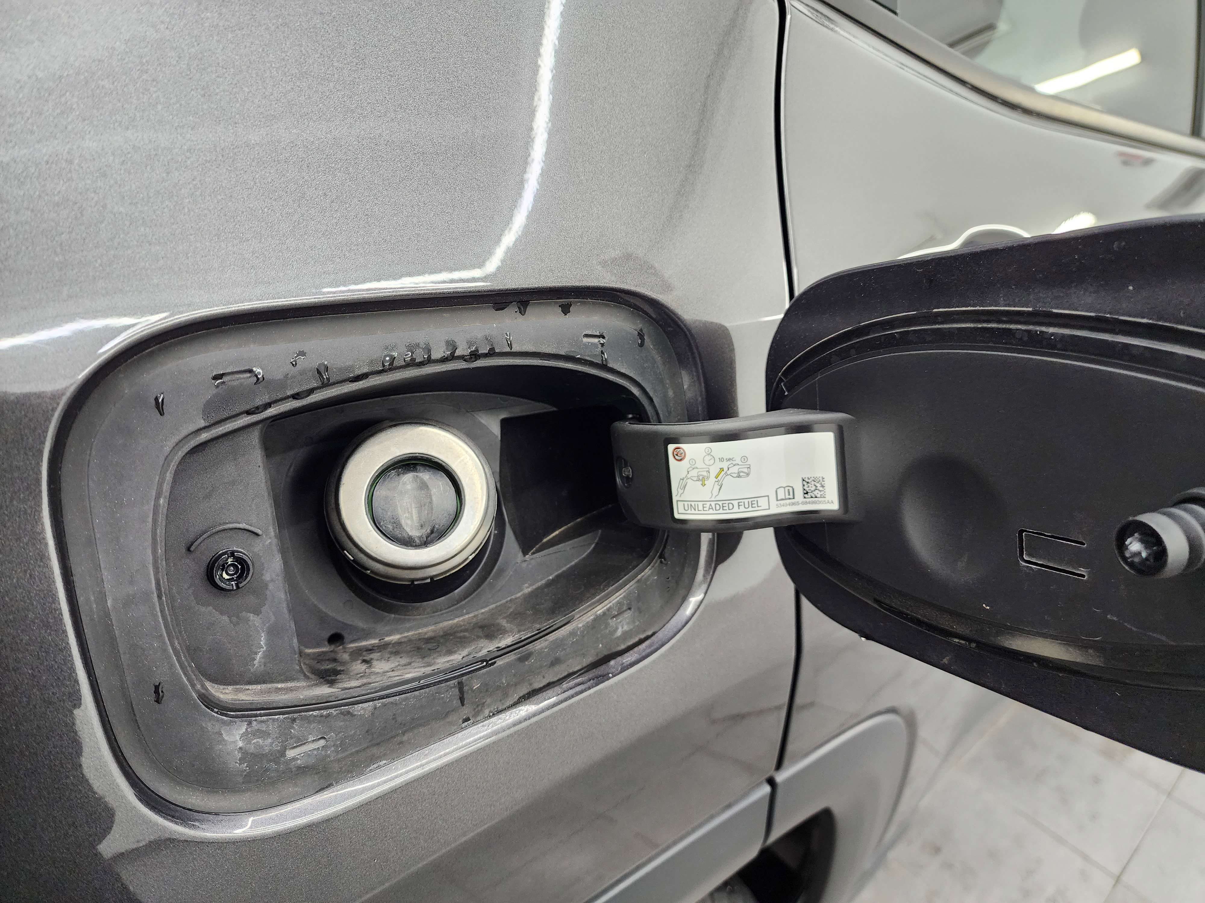 Used 2024 Jeep Compass Latitude image 24