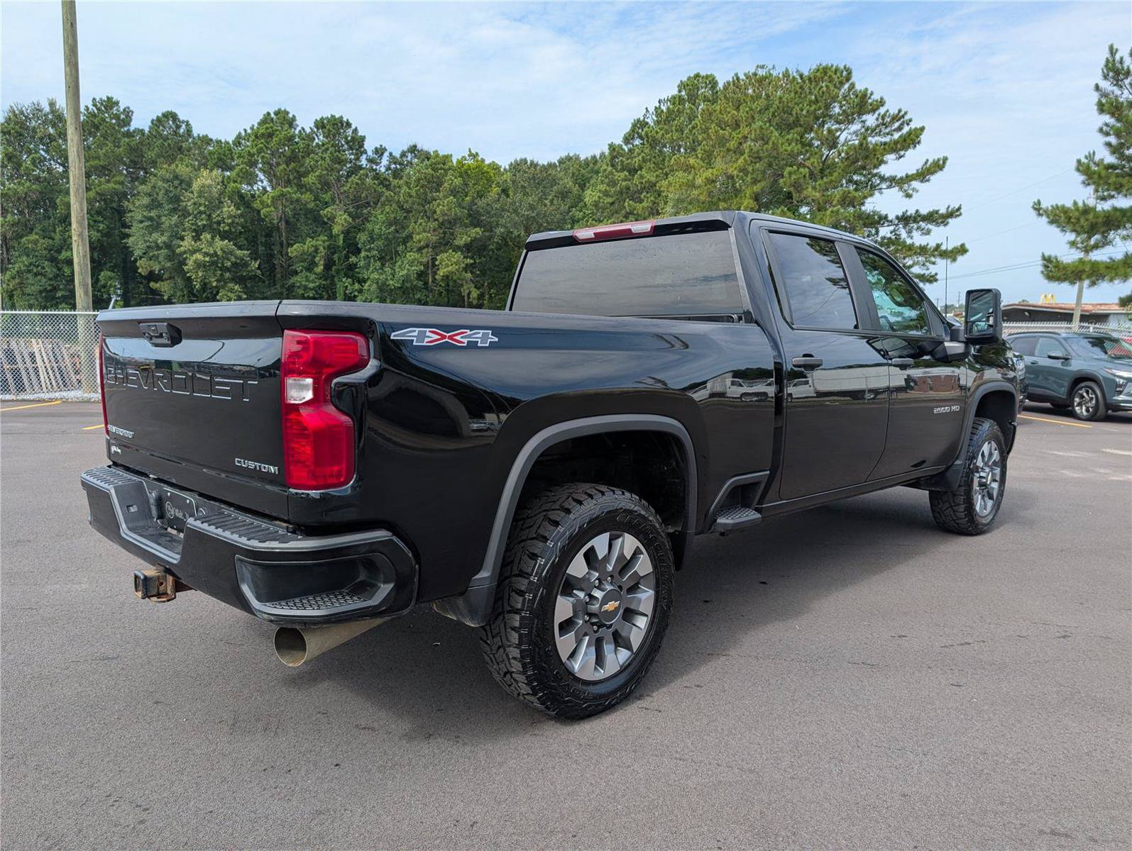 Used 2023 Chevrolet Silverado 2500 Custom w/ Custom Value Package AWD/4WD image 5