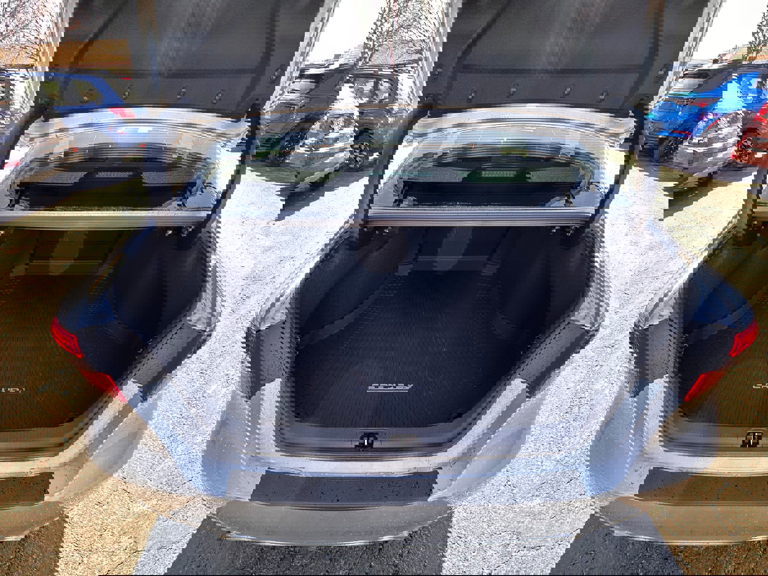 Used 2022 Toyota Camry XSE image 9