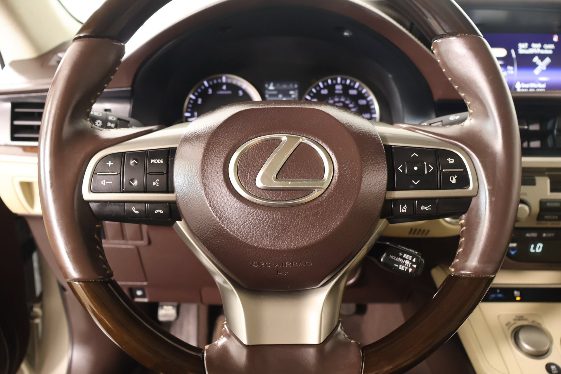 Used 2017 Lexus ES 350 w/ Premium Package FWD image 3