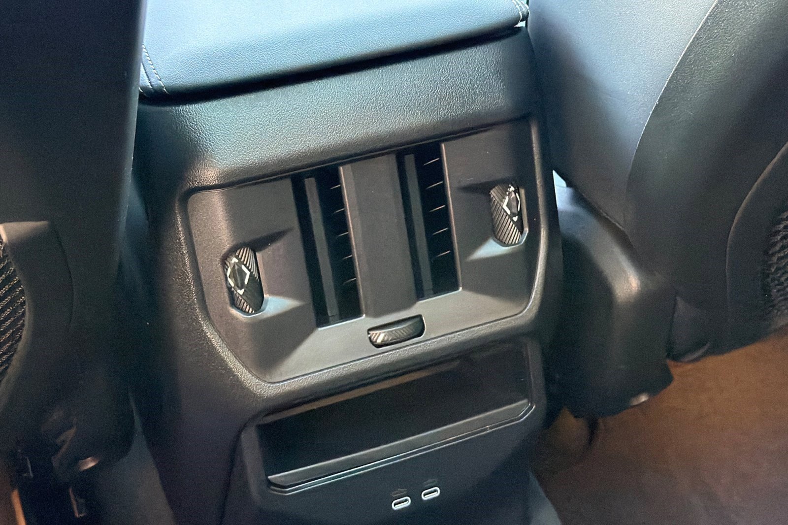 Used 2025 BMW X3 xDrive30i w/ Premium Package image 16