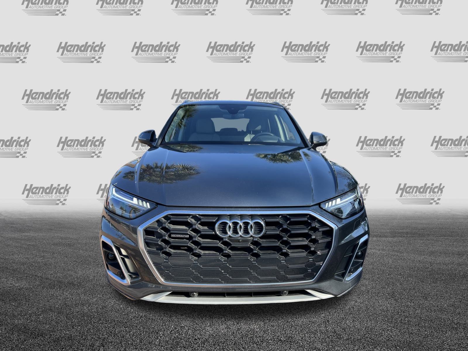 Used 2024 Audi Q5 2.0T Prestige w/ Prestige Package image 3