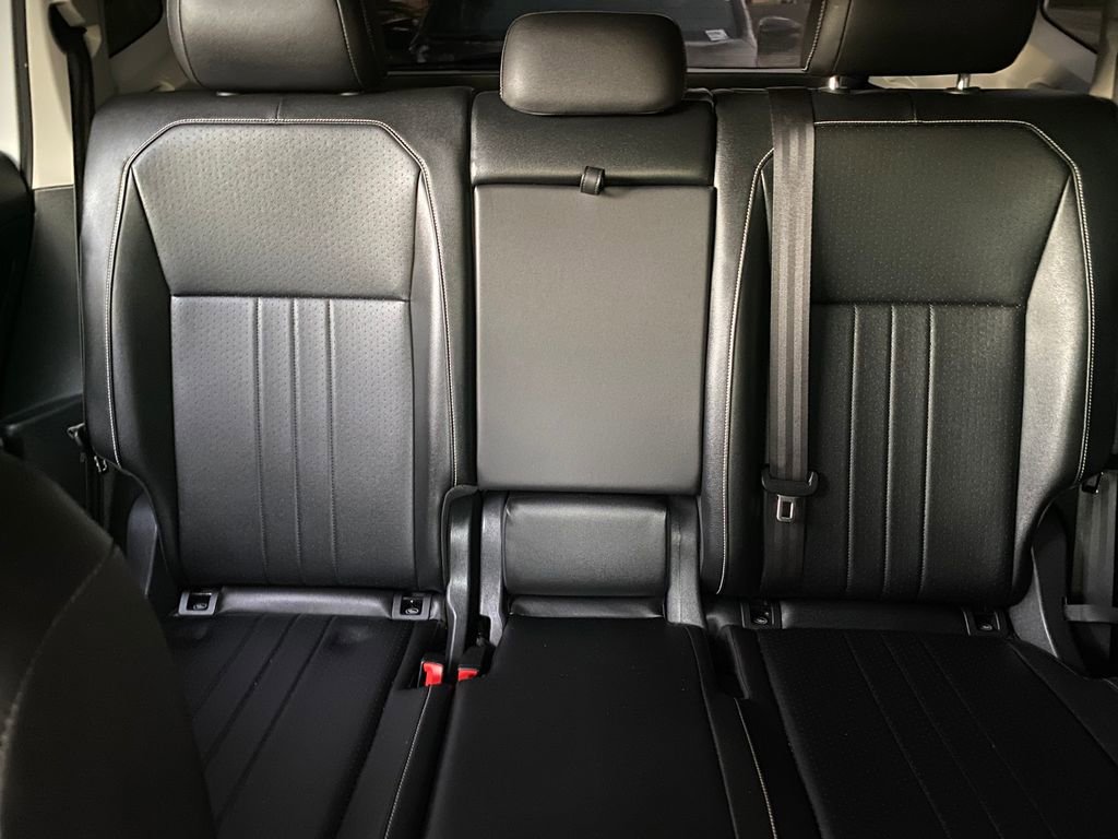 Used 2022 Volkswagen Tiguan SE image 18