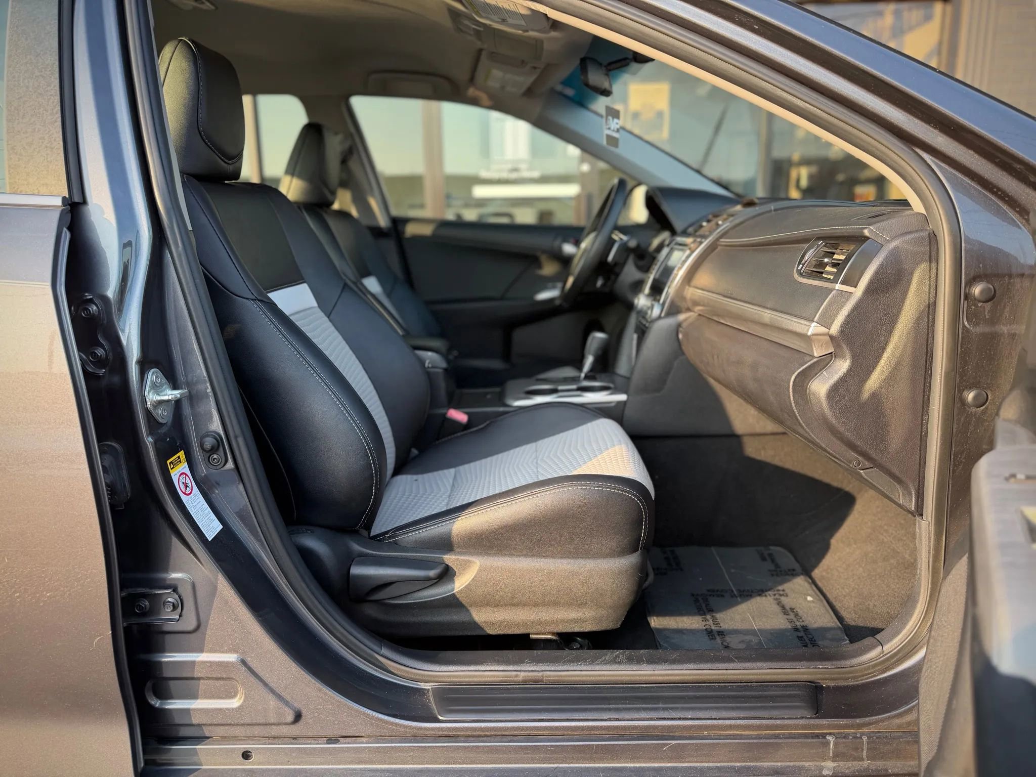 Used 2013 Toyota Camry SE image 19