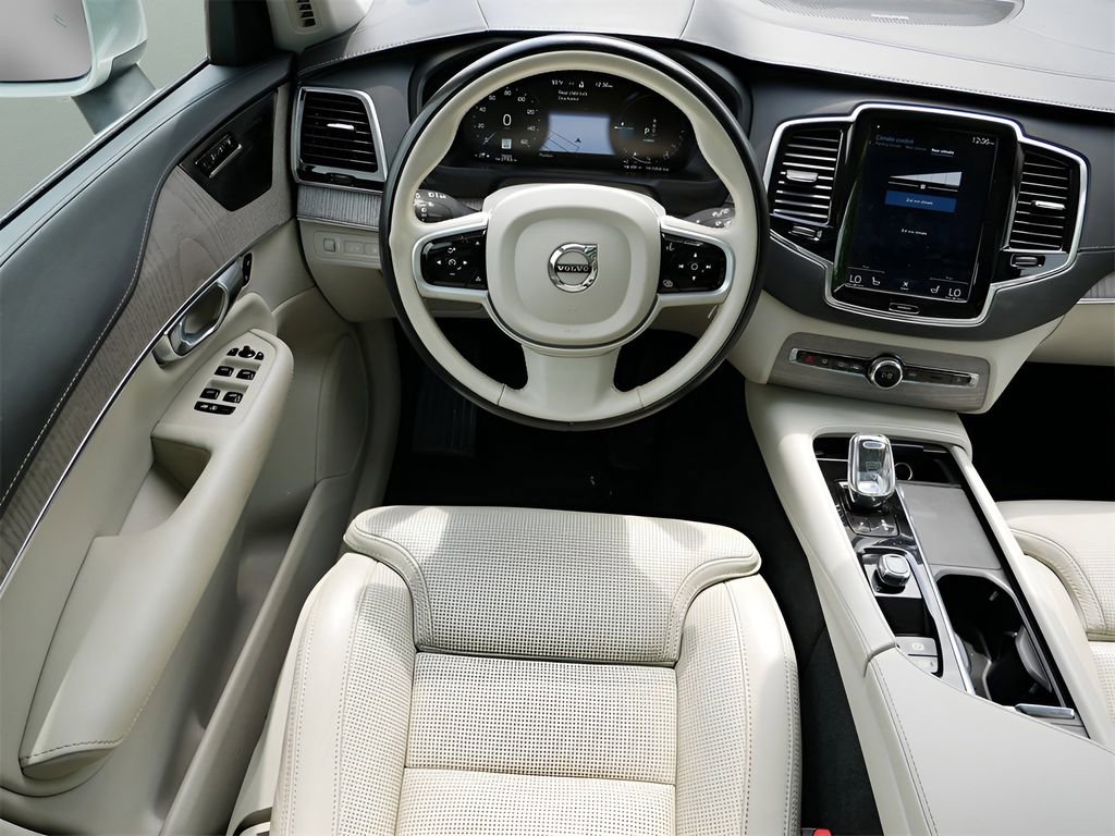 Used 2022 Volvo XC90 T8 Inscription image 13