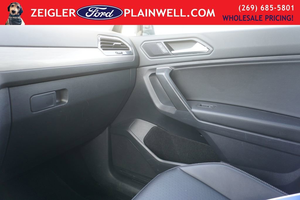 Used 2021 Volkswagen Tiguan SE image 29