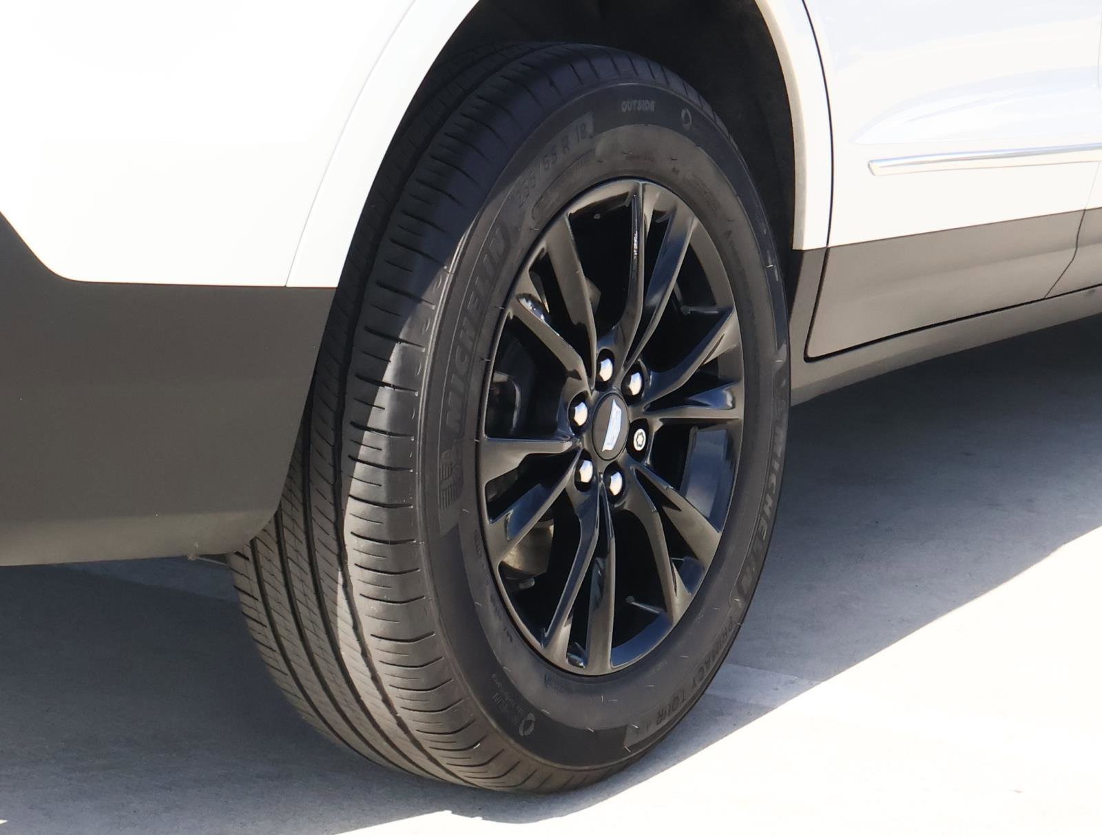 Used 2025 Cadillac XT5 Luxury w/ LPO, Floor Liner Package image 12