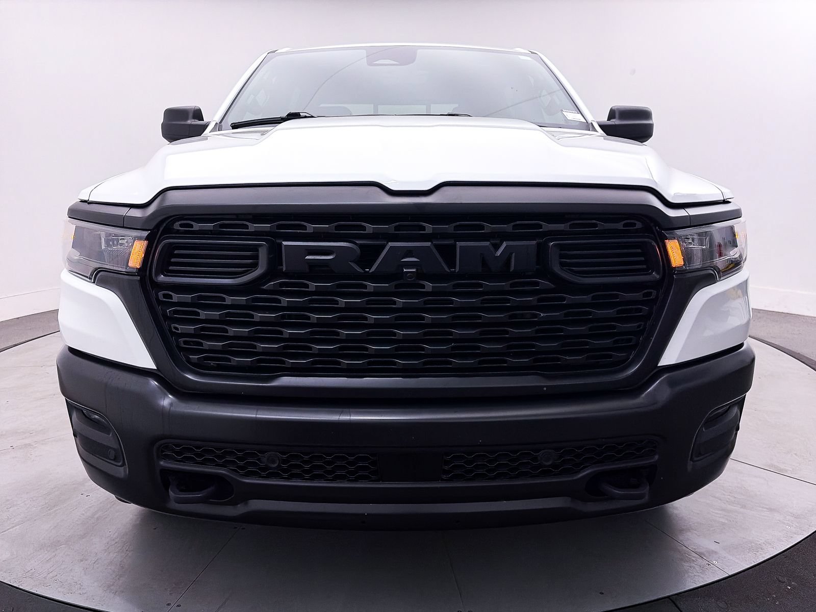 Used 2025 RAM 1500 Warlock AWD/4WD image 9