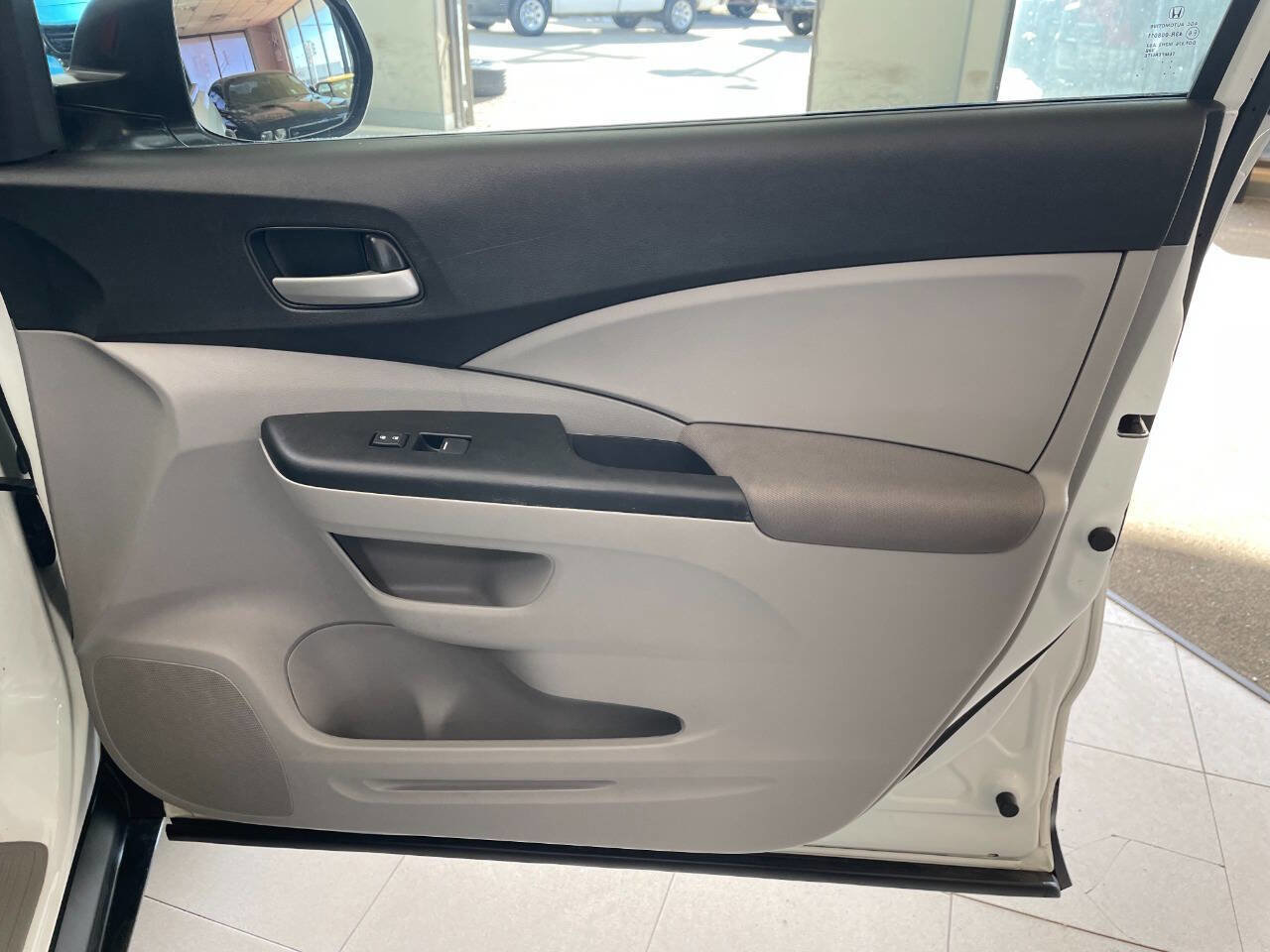 Used 2014 Honda CR-V LX image 27