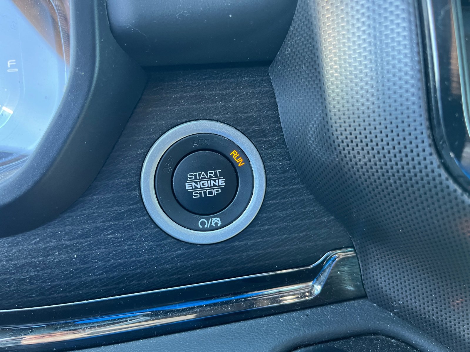 Used 2024 RAM 1500 Limited w/ Night Edition image 30