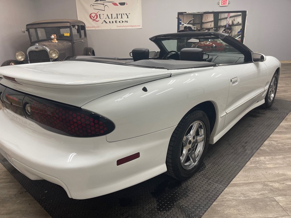 Used 2000 Pontiac Firebird Trans Am RWD image 10