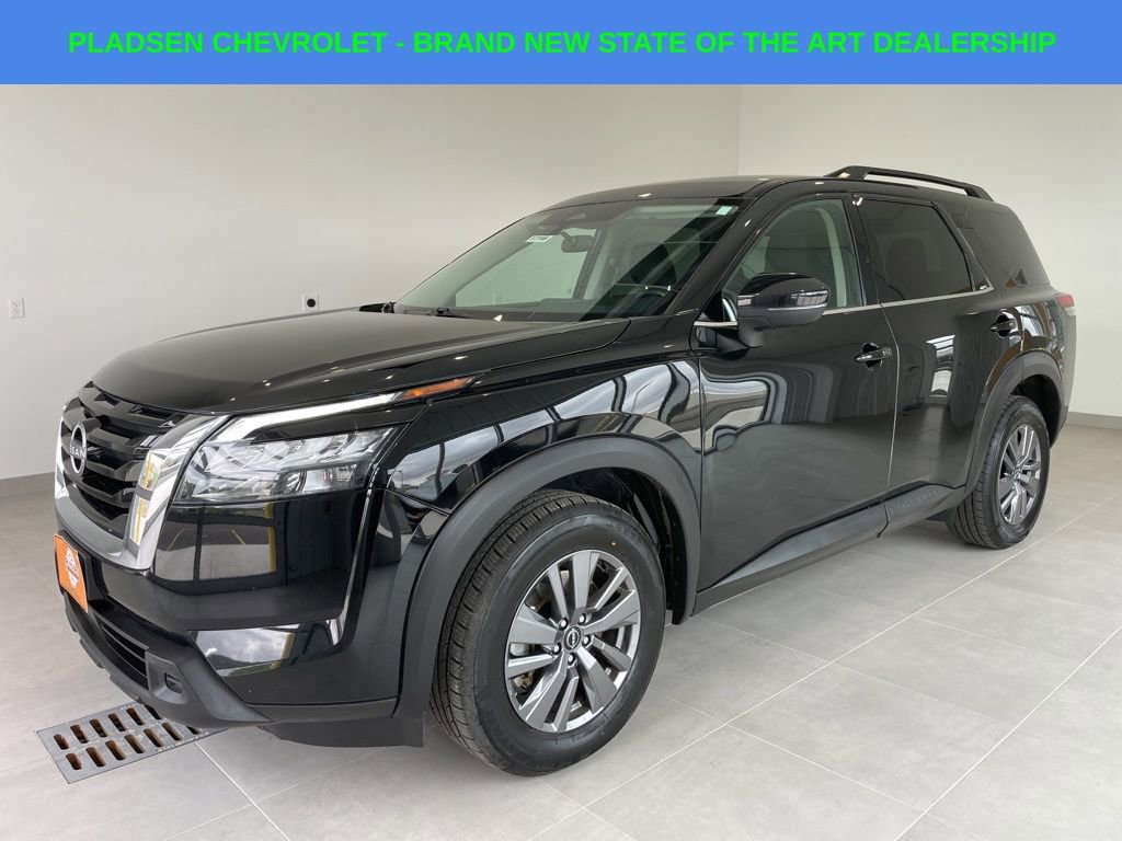 Used 2025 Nissan Pathfinder SV