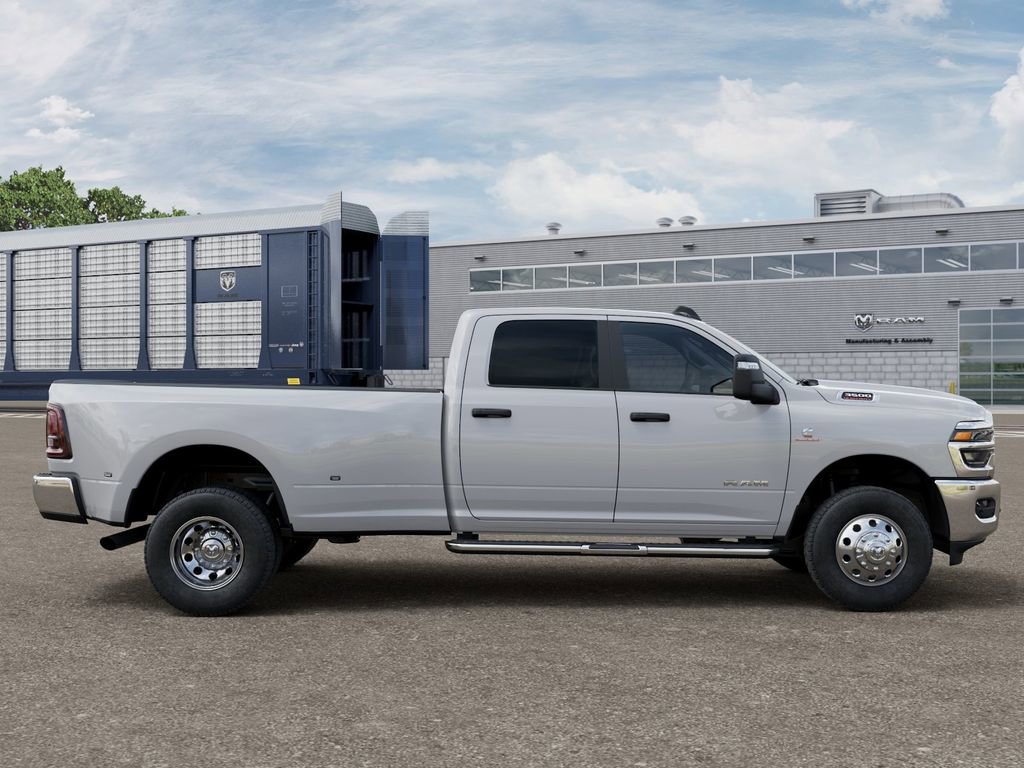 New 2026 RAM 3500 Big Horn AWD/4WD image 21