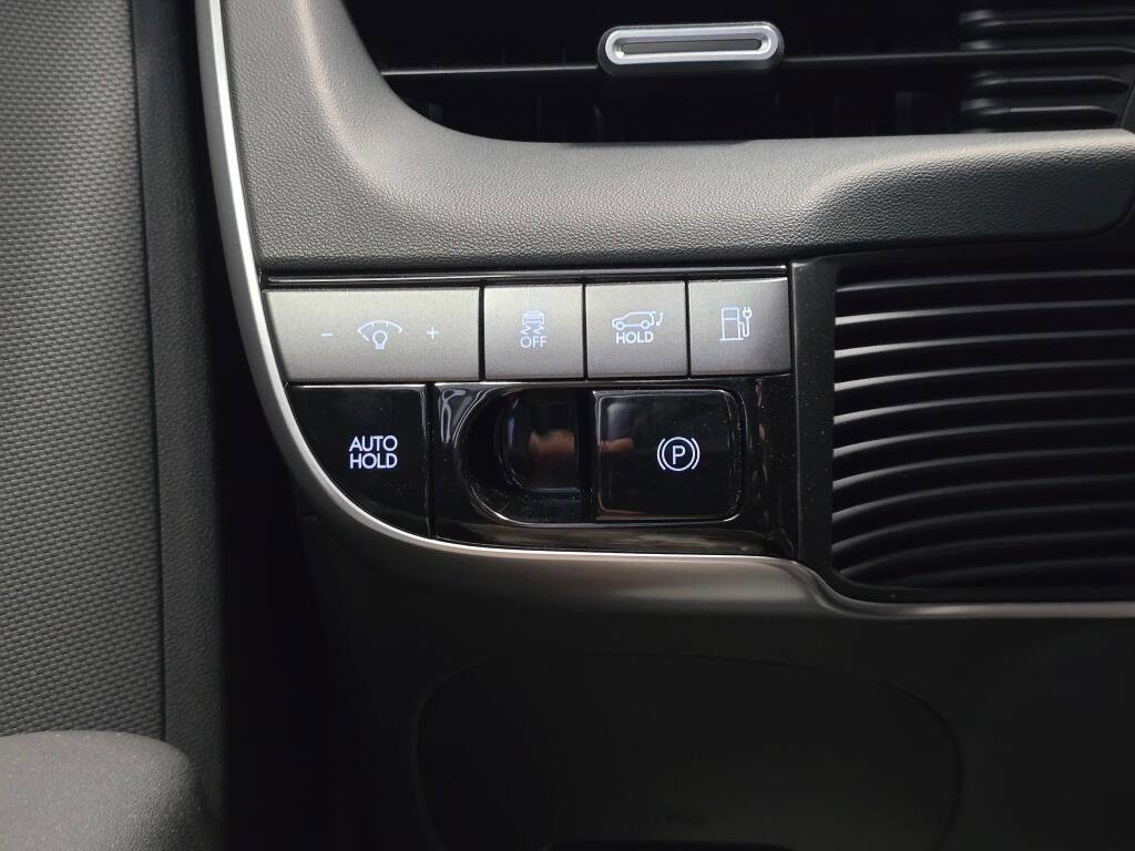 New 2025 Hyundai Ioniq 5 SEL image 22