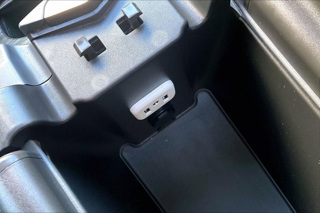 Used 2020 Buick Envision Essence FWD image 15
