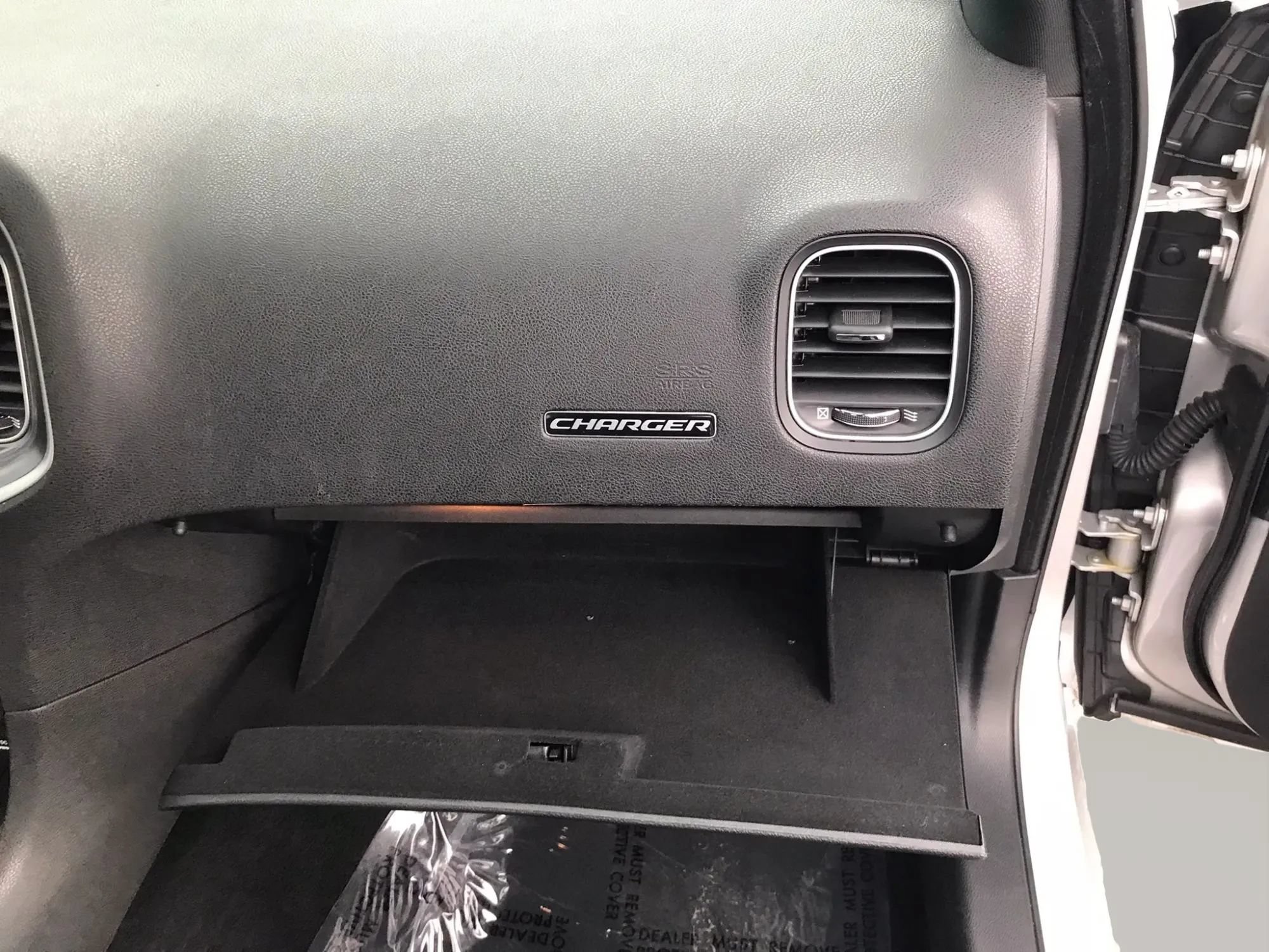 Used 2019 Dodge Charger SXT AWD/4WD image 49