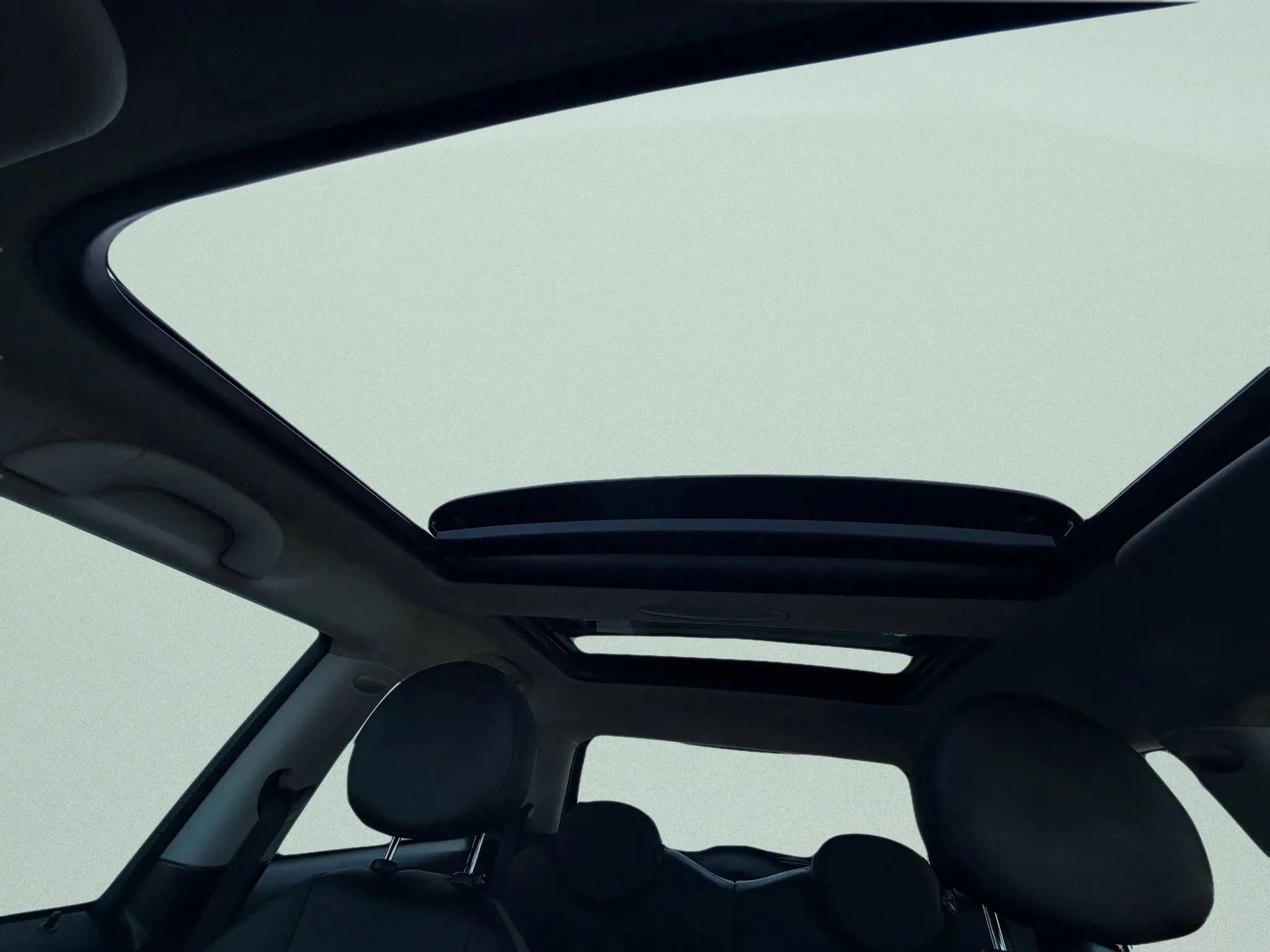 Used 2010 MINI Cooper Hardtop image 29